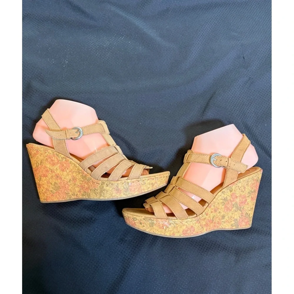 BOC Born Concept Tan Suede Floral Cork 4